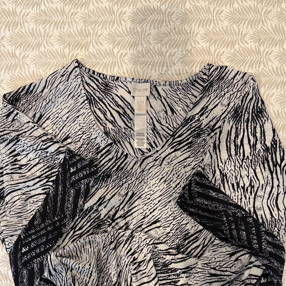 Chico's Zebra Pattern V-Neck Top - Picture 5 of 6